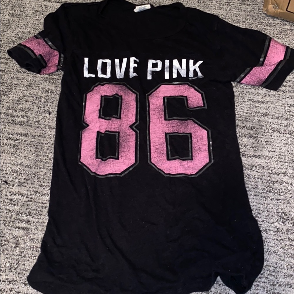 🖤💕Victoria’s Secret PINK tee shirt💕